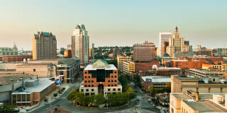 Regency Plaza Gallery 33