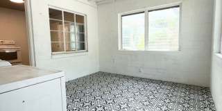 1016 Alba Drive 2/1, Half Duplex Gallery 4