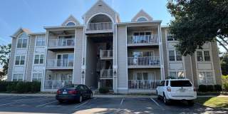 LARGE 2ND FLOOR CONDO Gallery 1