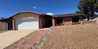 Great 3 Bedroom/2 bath Home with Large Backyard & RV gate Gallery 1