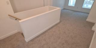 Newly Renovated One Bedroom House, Downtown Location Gallery 9