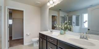 Room in 5 Bedroom Home at Green Birch Dr Gallery 31