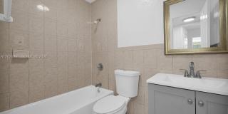 631 SW Kathy Ct Gallery 16
