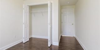 1826 EAGLE Street Gallery 7