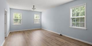 Spacious House in Hadley Park Gallery 13