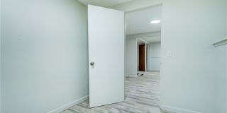 2233 Clifford Avenue Gallery 11