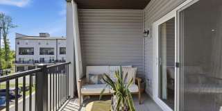 Experience upscale living in one of Ashburn’s most desirable communities. Gallery 24
