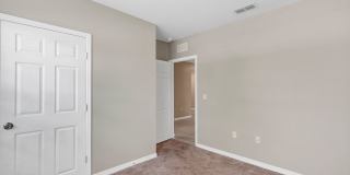Sunny, Move-In Ready 4-Bed Home in Winter Haven with Modern Finishes and Two-Car Garage Gallery 7