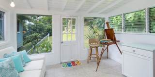 Very clean and bright 1 bedroom, 2 bath in Lanikai with views! All utilities! Gallery 1