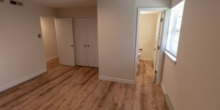 Charming and Spacious South Side 3-Bedroom Duplex Gallery 26