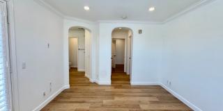 Beautifully Remodel Townhouse with AC & Two Car Garage! Beautifully Remodel Townhouse with AC & Two Car Garage! Gallery 32