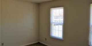 1 Peachtree Court Gallery 31