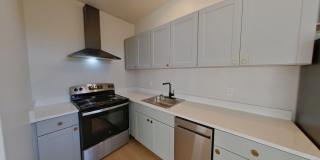 University Manor - Newly Renovated Units just a short walk from Campus! Gallery 61