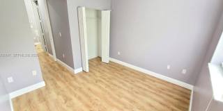 1005 NE 42nd Pl Gallery 13