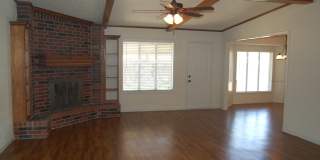 Three Bedroom in Southwest Lubbock - Great Location! Gallery 3