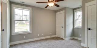 3 Bed/2.5 Bath-Modern Home-Minutes from Downtown Gallery 6