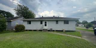 5985 Smith Street Gallery 1