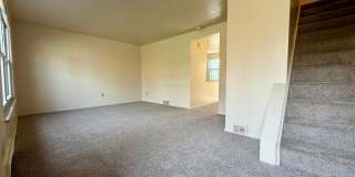 Gorgeous 2BR Townhouse in Plum! Washer & Dryer Included, Central A/C & More! Call Today! Gallery 4