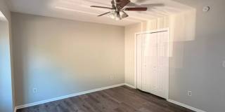 509-513 Woodward Avenue - 509-C Gallery 7