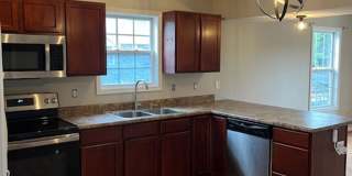 Spacious 2 Bed, 2.5 Bath Townhome in Peaceful Southwest Bloomington Gallery 6