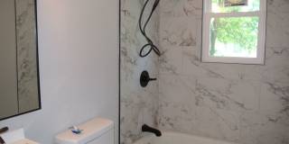 Great 2 Bed 1 Bath House! Gallery 16