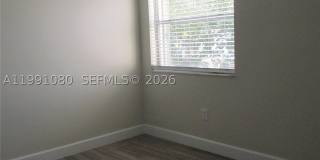 6825 SW 45th Ln Gallery 14