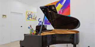 7520 N COOLIDGE AVENUE Gallery 24