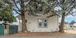 Beautifully Renovated 4-Bedroom Farmhouse on Large Corner Lot in the Heart of Sublimity - Water/Sewer/Electric Included! Gallery 1