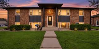 Charming 1BR Duplex in Manteno Gallery 1