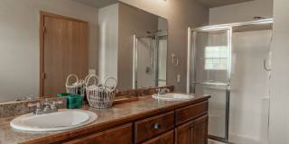 4 Bedroom 2.5 Bath Townhome near Centennial Park! Gallery 18