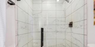 1821 W Hadley Street Gallery 16
