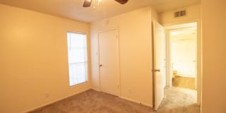 Plaza Square Apartments Gallery 26