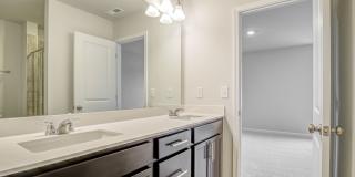 Stunning 3/3.5 Townhome in SE Raleigh Gallery 30