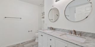 Durham Retreat with Vaulted Ceilings, Private Deck & Wooded Views Gallery 9