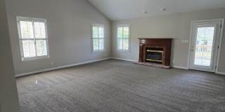 ***Rent Special - First full month FREE on 13 month lease**** Gallery 7