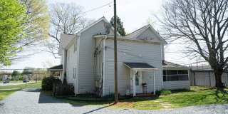 1/2 Mo Off Special - Historic area - China Grove- 1 bed,1bath Unit Gallery 4
