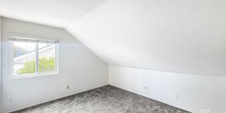 SD: Stunning 4BD/3BA Home in Vista with Panoramic Views, Private Balcony & Large Yard Gallery 18