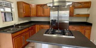 Move-in ready charmer in the heart of Canoga Park! Gallery 8