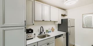 Beautifully Renovated 1 & 2 Bedroom Apartments in Lynnwood! Gallery 14
