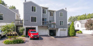 3 Bedroom/2.5 Bath Westlake!! Condo living at it's finest! Gallery 1