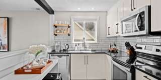 Trendy 2B/1B Unit C I Near Gonzaga/WSU/EWU & 5 Hospitals I Pet Friendly Gallery 17