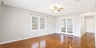Charming 2 Bedroom Home with Office & Oversized Backyard in Schertz Gallery 5