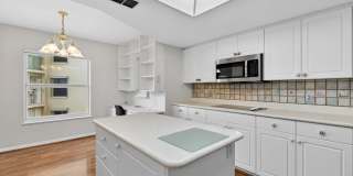 102 Riverside Drive unit: 306 Gallery 20