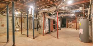 Room in 4 Bedroom Home at Santa Monica Dr Gallery 2