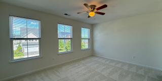 Spacious House in Mays Quarter Gallery 34