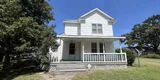 COMING SOON: Charming 3 bedroom / 2 bathroom home with convenient back parking! Gallery 1