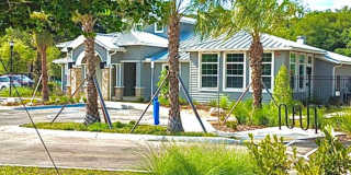 Beautiful 3 Bedroom Townhouse with AMENITIES GALORE- 18 MINS FROM DOWNTOWN TAMPA Gallery 32