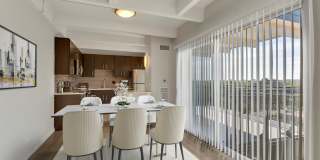 1044 Downing Gallery 18