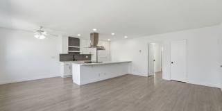 1009 N. Edinburgh Ave Gallery 12