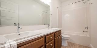 2022 South/East Fresno Home, 4BR/2BA - Lots of Amenities! Gallery 10